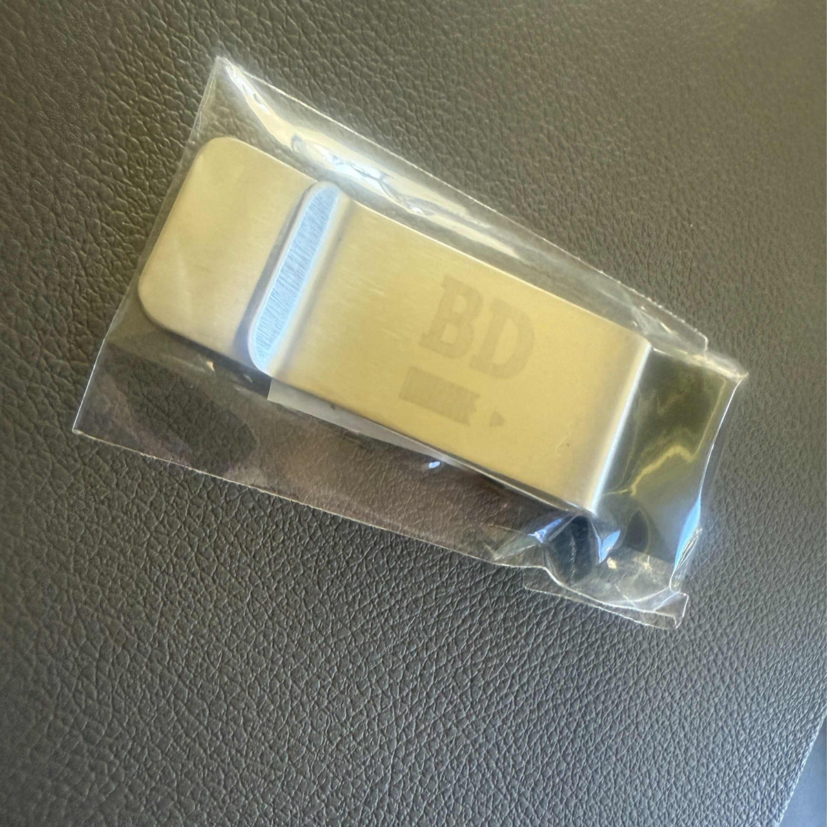 Pen holder / business card clip -silver